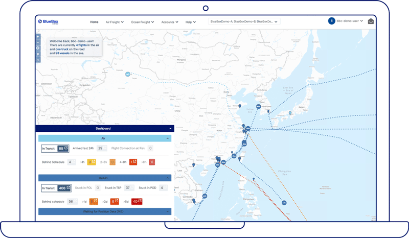 BlueBoxCargo dashboard showing ocean and air freight tracking on a detailled world map